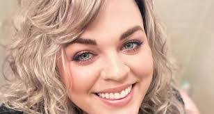 Caleb Metts's Instagram, Twitter & Facebook