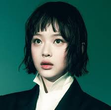 Eva Kang (liebeinmoonlight)