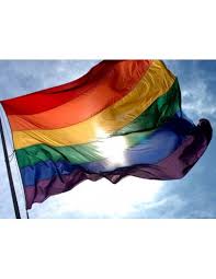 Descubra bandera lgbtq ondeando en el viento imágenes de stock en hd y millones de otras fotos, ilustraciones y vectores en stock libres de regalías en la colección de shutterstock. Bandera Lgbt