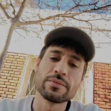 - En cualquier tonalidad hay 7 notas “correctas”, lo que solo nos deja 5  notas “incorrectas”. Esto significa que, incluso si no sabemos en qué  tonalidad estamos e intentamos adivinar que nota tocar, ...