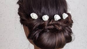 Coiffures faciles et rapides à faire. Tuto Coiffure De Mariage Un Chignon Rapide Et Facile A Faire Magicmaman Com