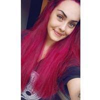 Alisha Kramer's Instagram, Twitter & Facebook