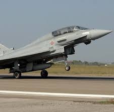 Finmeccanica Demonstration Italian Air Force Typhoon Was Able To Identify Friendly Nato Vehicles During A Simulated Mission Italian Air Force Air Force Close Air Support