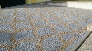 Paves calcaire de comblanchin 8/8 pose en queu de paon Pavage Nos Realisations Comercial Direto