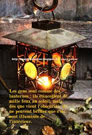 La Page De La Sagesse Citation Sur La Lumiere Interieure Lanterne Deco Lumieres Interieures Lanterne