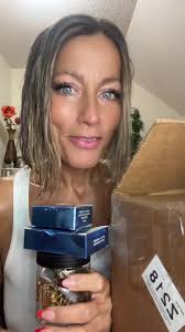 This jewelry box from my girl @Helenorgill2 just keeps getting better ...