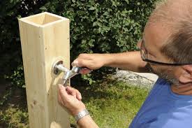 Die wasserzapfstelle für den garten, wird durch die einschlägig bekannten verbraucherschutzorganisationen kontinuierlich entsprechenden tests und testreihen unterzogen. Wasserzapfstelle Im Garten Mit Bildern Wasserzapfstelle Wasserzapfsaule Garten Wasserleitung Garten