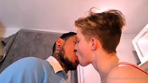 Andrea High X & Pablo Bravo - EPORNER