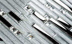 Shop our wide selection of glass and metal tiles for backsplash, kitchen and bathroom applications at discount prices, including stainless steel, aluminum, copper finish tiles. Hominter 6 Sheets Silver And Clear Backsplash Tiles Glossy Coated Glass Tile For Kitchen Crystal Rhinestone Mosaic Accent Tile Wall In Bathroom Yg001 Amazon Com