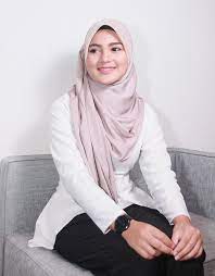 Nurul jannah binti munir (dilahirkan pada 1 jun 1995) atau lebih dikenali sebagai janna nick merupakan seorang pelakon, pengacara, dan penyanyi wanita malaysia. 8 Foto Adik Perempuan Janna Nick Yang Ramai Tak Tahu Iluminasi