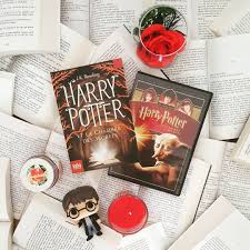 Hello Bookstagram Regardez Ce Que J Ai Finit De Lire Harry Potter Et La Chambre Des Secrets Je Ne Me Lasserais Donc Harry Potter Livre Chambre Des Secrets