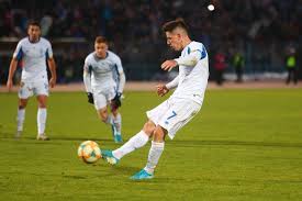 Киевляне же на неделе неожиданно потеряли очки. Upl Desna 0 1 Dinamo Obzor Matcha Luchshie Momenty Penalti Gol Video Novosti Ukrainy Sport Liga Net