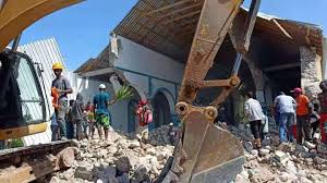 Ein schweres erdbeben der stärke 7,2 hat haiti erschüttert. Yvjwiehidugfum