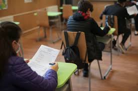 Prima etapă a repartizării în licee a elevilor care au susţinut evaluarea naţională are loc, sâmbătă, după ce anterior a fost publicată ierarhia mediilor la nivel naţional. Admitere Liceu 2021 Calendarul Examenului In Monitorul Oficial Stiriedu