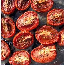 Sono impazzita per i pomodori al forno, un sapore antico che mi ha riportata indietro alla mia infanzia, quando ho pensato per questo di proporti oggi la ricetta dei pomodori al forno che è di una facilità. Pomodori Al Forno Alla Casalinga Mangiare Bene