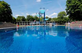 Das schwimmbad ist ein ort für sport, spiel, spaß und erholung, erfordert aber auch aufmerksamkeit und vorsicht, damit risiken vermieden werden können und der aufenthalt im schwimmbad für alle badegäste ein genuss ist. Sauna Weiter Geoffnet Stadionbad Wird Fur Reparaturarbeiten Geschlossen Kolner Stadt Anzeiger