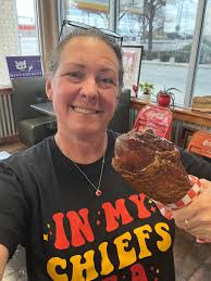 Profile for Red's Bar B Que-Boat Club