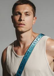 Robert Mitchell's Instagram, Twitter & Facebook