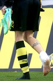 #manuel neuer #fc bayern #bayern münchen #bayern munich #i just think this is h*t #he also punted the ball over 50m after this #which was also h. Das Sind Die Tattoos Der Fussballstars Gq Germany