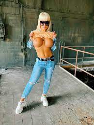 Brillbabes Official on X: 📸Today shooting 🎀𝐓𝐢𝐟𝐟𝐚𝐧𝐲 𝐑𝐨𝐮𝐬𝐬𝐨🎀  for 𝐌𝐚𝐢𝐧𝐬𝐭𝐫𝐞𝐚𝐦 𝐌𝐨𝐯𝐢𝐞 brillbabes modelagency blonde  hungarian tiffanyrousso busty adultmodel adultactress shooting porn  pornmovie Thanks ...