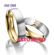 Berikut beberapa tips yang dapat anda pertimbangkan ketika memilih cincin pertunangan: Cincin Emas Putih Cincin Kawin Tunangan