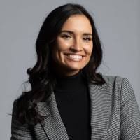 Danielle Arroyo — Reviews & Property Sales