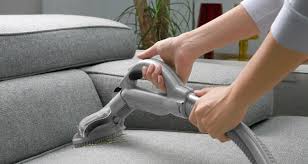 Hier erfährst du wie du dein sofa selbst beziehen kannst. Couch Reinigen So Saubern Sie Ihr Sofa Focus De