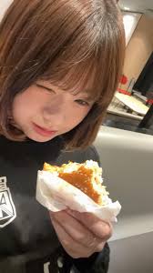 跟我在一起你就會得到一堆眼睛報備照💀