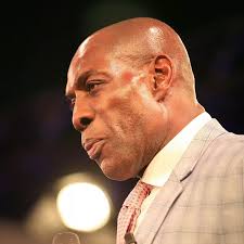 Heavyweight boxing legend Frank Bruno is a knockout at Nantwich charity gig 