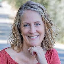 Mad Dog and Zat Cat: A Most Unlikely Friendship (Mad Dog Books): Wyllie, Carol,  Chavez-Ochoa, Shannon: 9781959583028: Amazon.com: Books