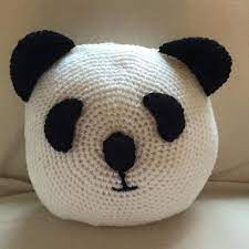 Handmade Crochet Panda Pillow Almohadones Tejidos Cojines Y Almohadas Hechas A Mano El oso terminado es de aproximadamente 16 pulgadas. pinterest
