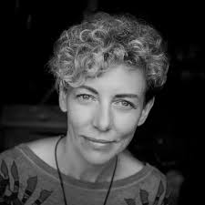 A może mural❓ Jest propozycja jaworskiego artysty, doktora Uniwersytetu  Artystycznego w Poznaniu Łukasza Gierlaka🎨🖌 ✓Ukazała się pierwsza  propozycja projektu murala w centrum naszego miasta autorstwa Łuasza  Gierlaka. Praca jest odniesieniem do historii