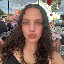 Im sad, all the dunkins near me has sold out of the toasted white chocolate  syrup. Why cant this be a year round flavor?