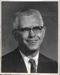 1963 Press Photo Gordon Randolph- Journal Employee In News Department