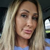 Michelle Lagos's Instagram, Twitter & Facebook