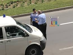 Şeful poliţiei locale craiova a răsturnat o roabă cu deşeuri în curtea unei femei. Situatie Rara In Craiova Un Agent De La Politia Locala A Fost Oprit In Trafic De Un Echipaj De La Politia Rutiera Stirileprotv Ro