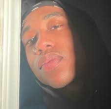 Raphael Gray's Instagram, Twitter & Facebook