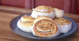 Schwedische Zimtschnecken Kanelbullar Rezept Fur Den Thermomix Rezept Kuchen Und Torten Rezepte Kanelbullar Rezept Schwedische Zimtschnecken
