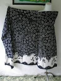 Kain putih ~ hitam;3 ki bersifat; Batik Hitam Putih Grosir Batik Hitam Putih Batik Tulis Madura Batik Tulis Pamekasan Batik Madura Murah Batik Sarimbit
