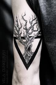 1001 Coole Vorlagen Und Motive Fur Tattoos Fur Manner Geometrisches Tattoo Baum Des Lebens Tattoos Tattoo Life