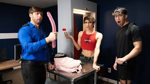 This Security Is Gagworthy (Dom King & Foxy Alex) - MEN.com