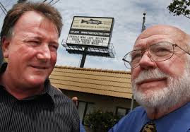 Tom Trout, Jacksonville man behind I-95 billboard messages, dies at 95