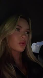 Lora Lyle's Instagram, Twitter & Facebook