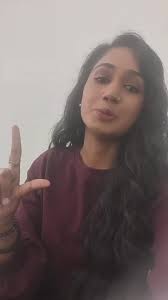 Shivani Song Va Va Pakkem Va