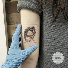 Tattoos Panosundaki Pin