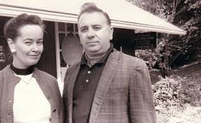 I'd like to start this review off with a few review quotes from the book: Recalling Interview With Real Life Couple Who Inspired Conjuring 2 Ed And Lorraine Warren Masslive Com