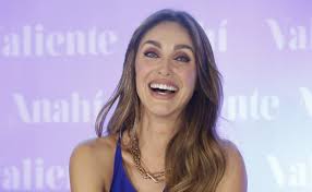 The latest tweets from anahi (@anahi). Gfyafstgdvnk1m