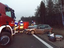 12.05.2020 wypadek koło brzechowa, gmina daleszyce fot. Kielce Zderzenie Dwoch Aut W Cisowie Jedna Osoba Nie Zyje Zdjecia Swietokrzyskie112 Pl