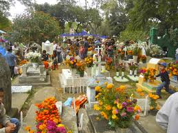 Dia De Los Muertos Cemetery Observance In Ocotepec Cuernavaca Mexico On November 1 The Graves Are Decorated A Deceased Child Dia De Los Muertos Cuernavaca
