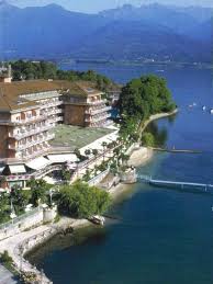 Con una vista mozzafiato sul lago maggiore e sulle isole borromee, villa & palazzo aminta è pervaso di romanticismo. Grand Hotel Dino Baveno Lake Maggiore Italy Picture Doesn T Do It Justice This Is Where We Stayed Breath Taking Views Italy Pictures Italy Vacation Baveno